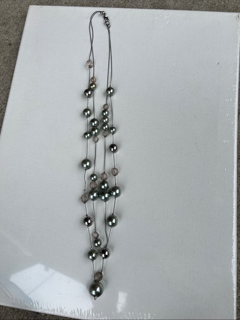 Source Unknown Silver-Tone Multi-Strand Pearl Necklace with Gray Beads
